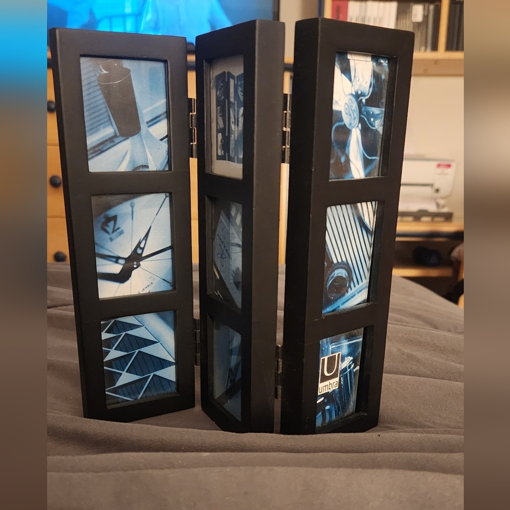 Umbra Black Folding Photo Frame